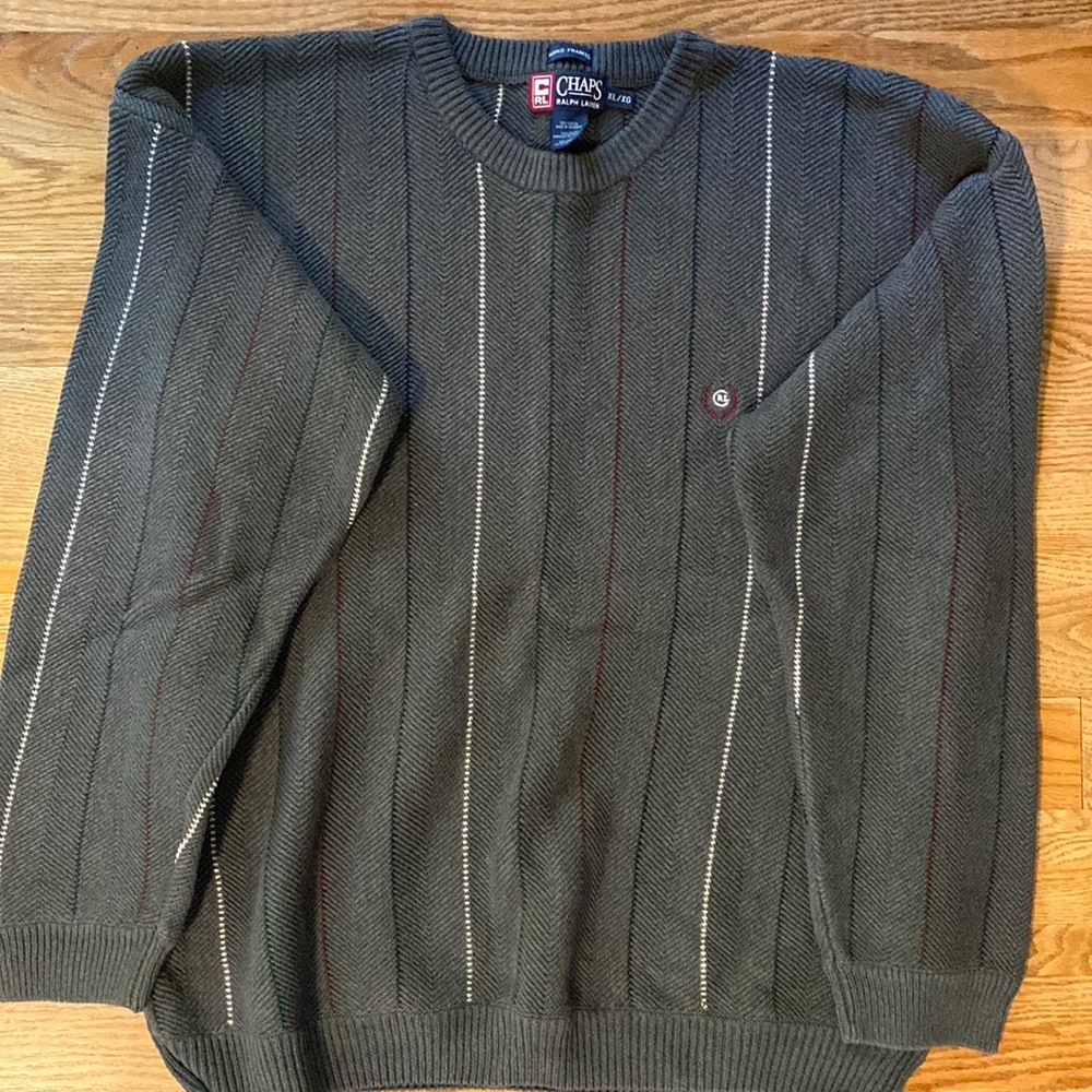Men’s XL crewneck sweater